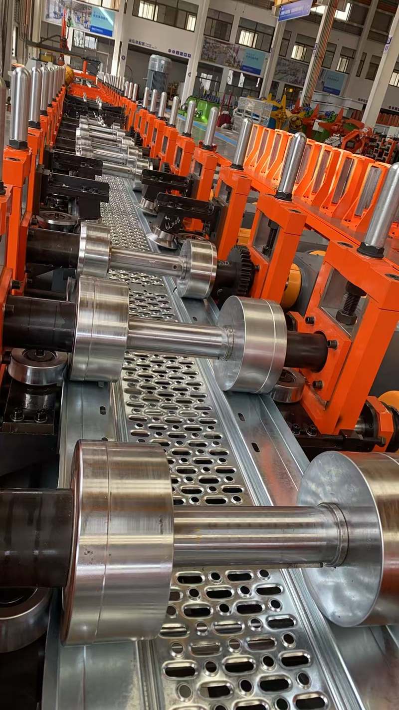 Pedal Forming Machine