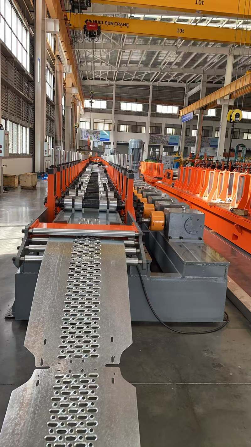 Pedal Forming Machine