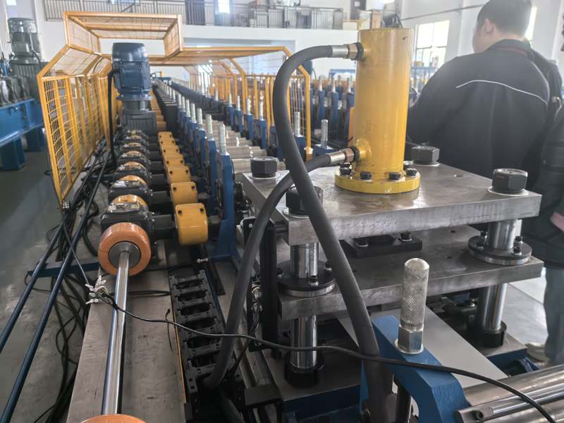 2/3 waves highway guardrail roll forming machine
