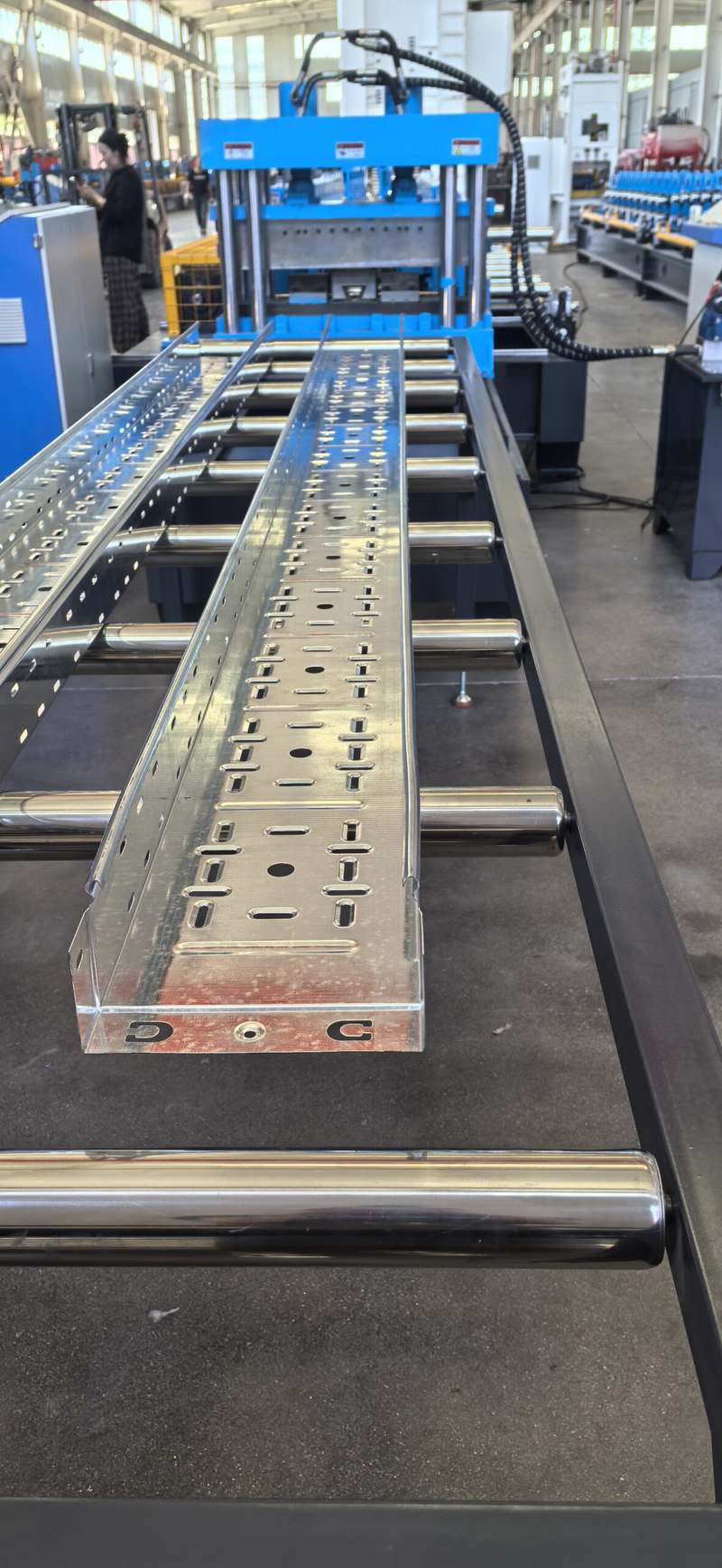 Stacker of Cable Tray Forming Machine