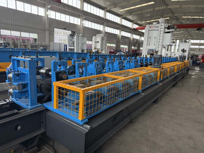 "Russian-style" cable tray roll forming machine