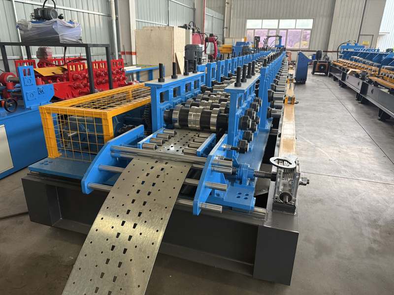 "Russian-style" cable tray roll forming machine