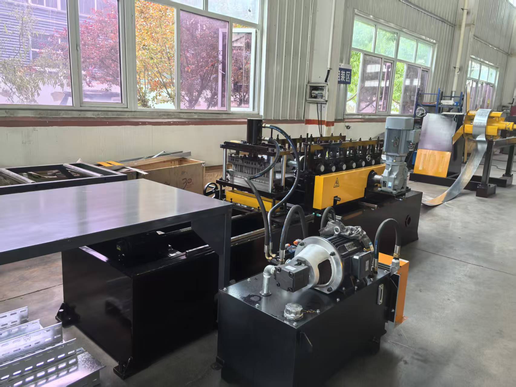 Cut-and-Cover Plate Cable Tray Forming Machine