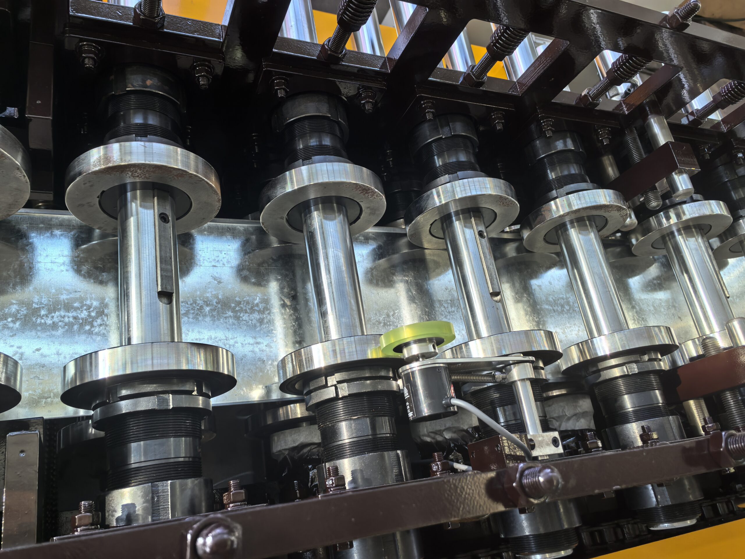 Cut-and-Cover Plate Cable Tray Forming Machine