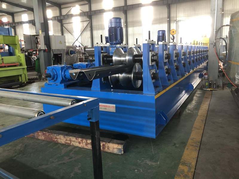 High Speed Guardrail Forming Machine