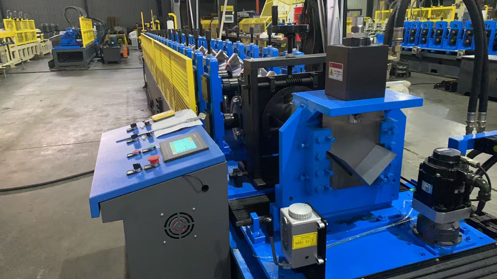 L-shaped frame machine