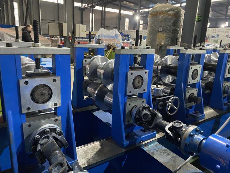 High Speed Guardrail Forming Machine