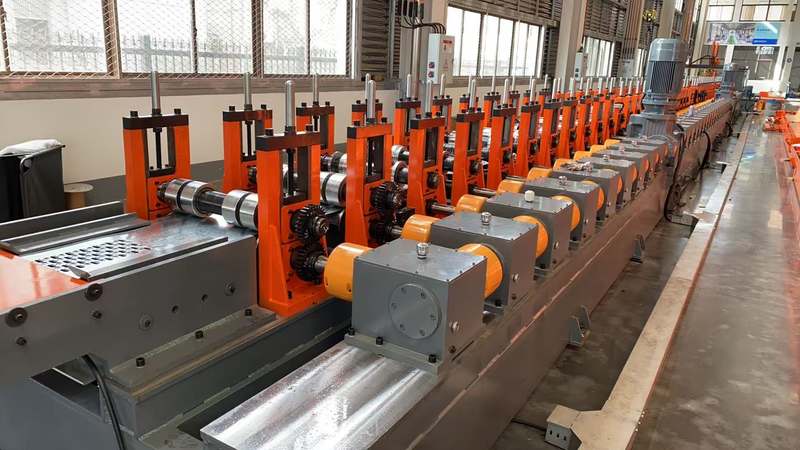Foot Pedal Forming Machine