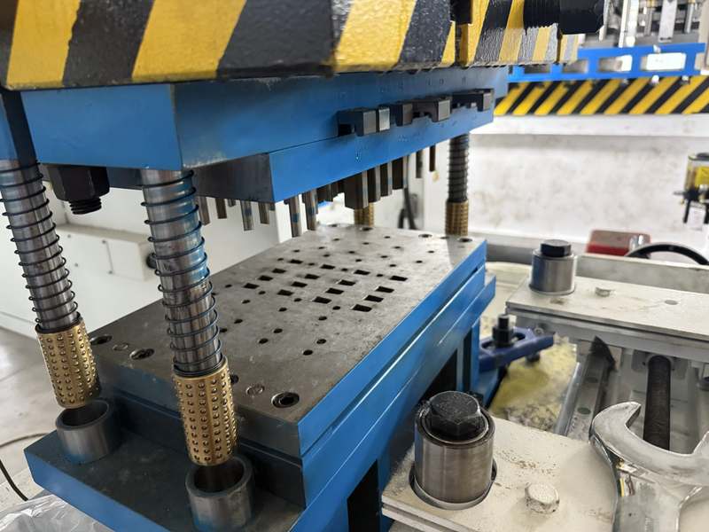 Shelf Column Forming Machine