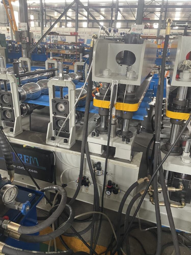 Glazed Tile Roll Forming Machine
