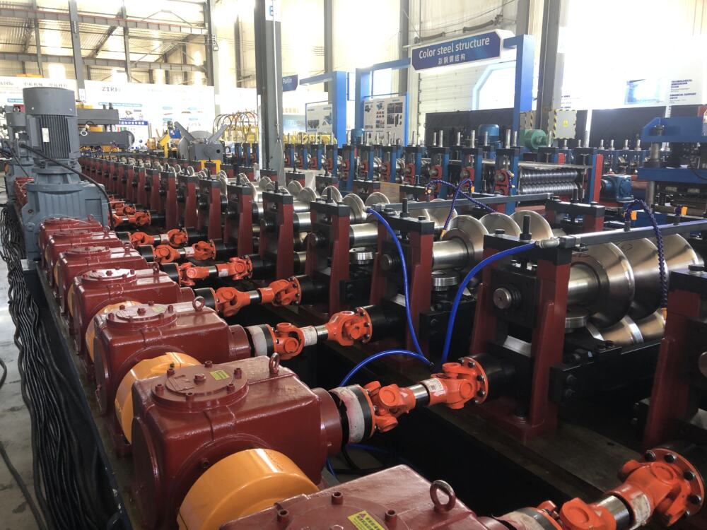 High Speed Guardrail Forming Machine