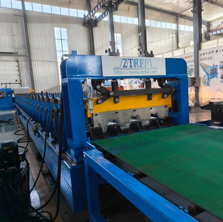 Floor Deck Forming Machine