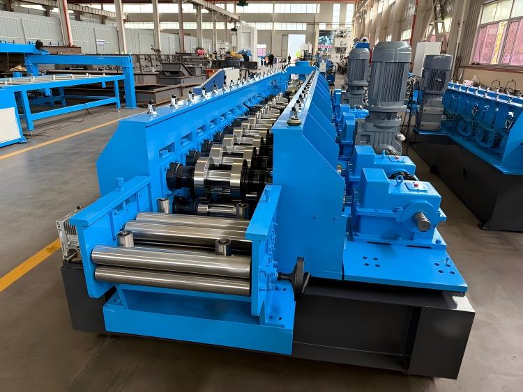 Russian Style Cable Tray Roll Forming Machine：GOST-Type Perforated & Ladder Tray Line