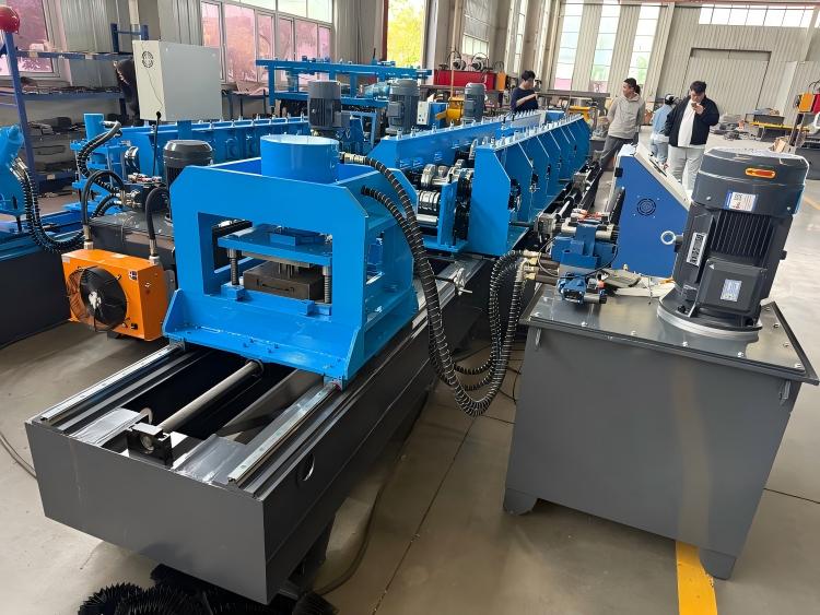 Russian Style Cable Tray Roll Forming Machine：GOST-Type Perforated & Ladder Tray Line