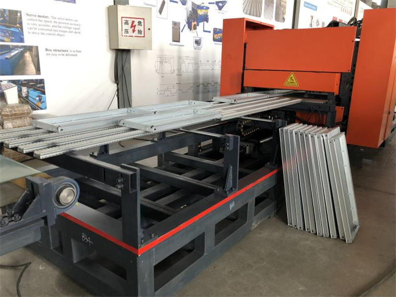 Pallet Rack Beam Roll Forming Machine for Warehouse Shelving Production 7 Pallet Rack Beam Roll Forming Machine for Warehouse Shelving Production