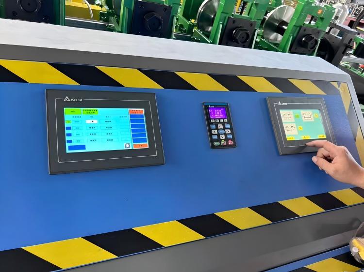 PLC Automatic Changeover Strut Solor Roll Forming Machine