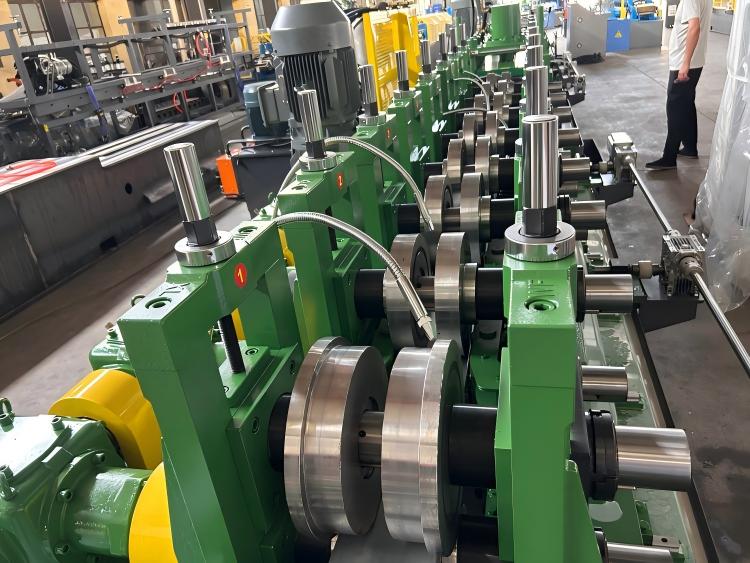 Strut Solor Roll Forming Machine