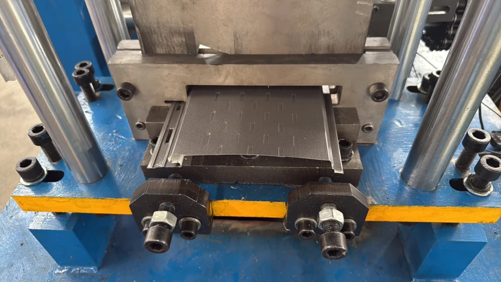 Exterior Wall Cladding Panel Roll Forming Machine：Full Automatic Wall Panel Forming Line